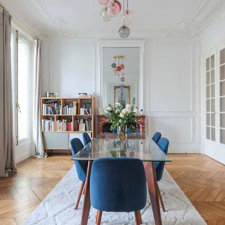 Elegant - Near Arc-de-triomphe Апартаменты
