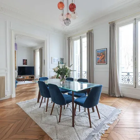 Апартаменты Elegant - Near Arc-de-triomphe *